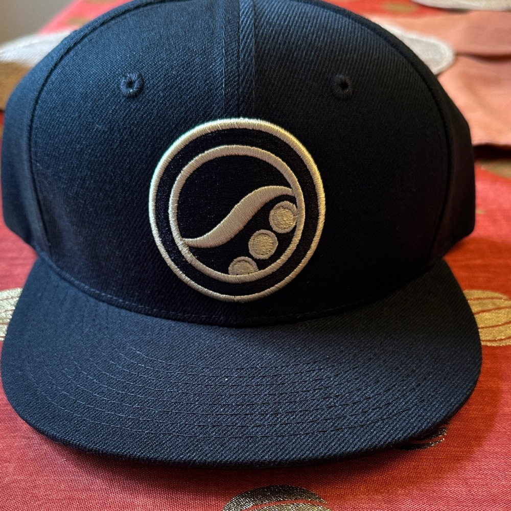 Shoyoroll SYR2019 OG Logo SnapBack Black Beige. NWT, never worn.